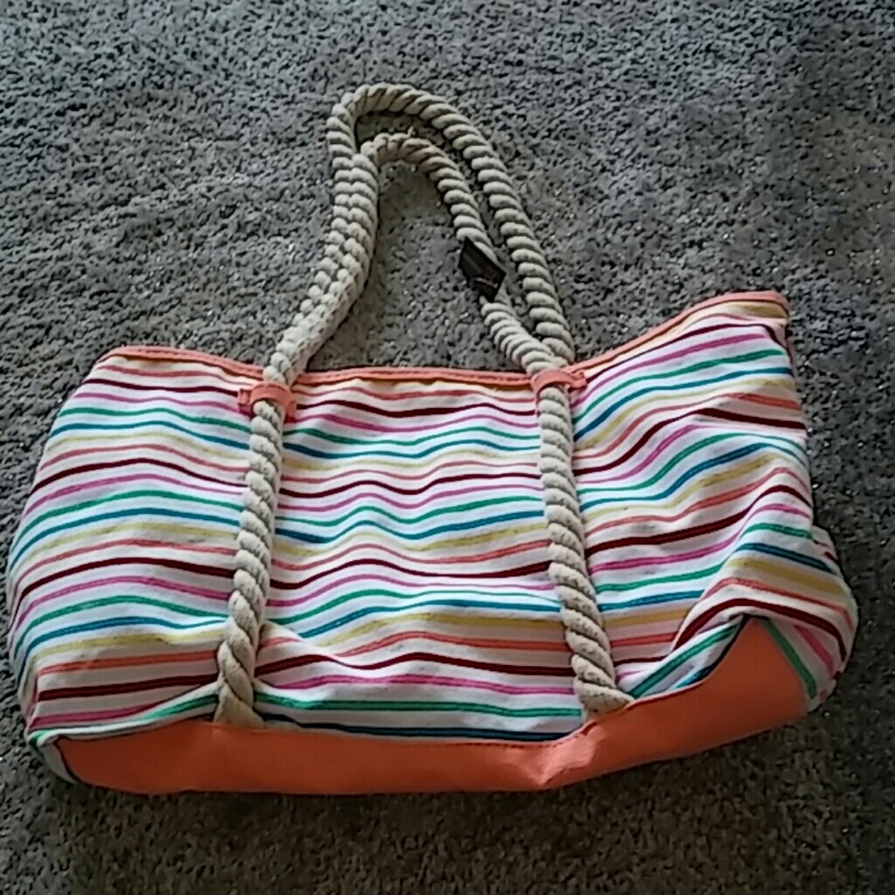 NO BOUNDARIES BEACH TOTE BAG
